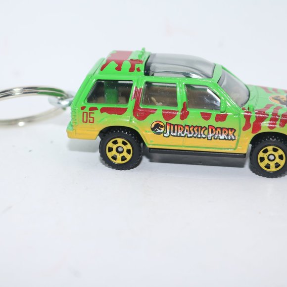 Hot Wheels Jurassic World Dominion Ford Explorer CUSTOM keychain - Picture 3 of 7